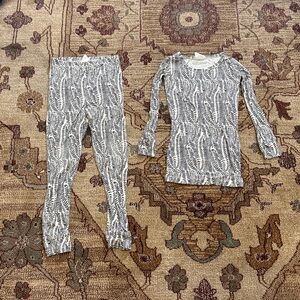 Kate Quinn the woods beechwood pajama set 6
